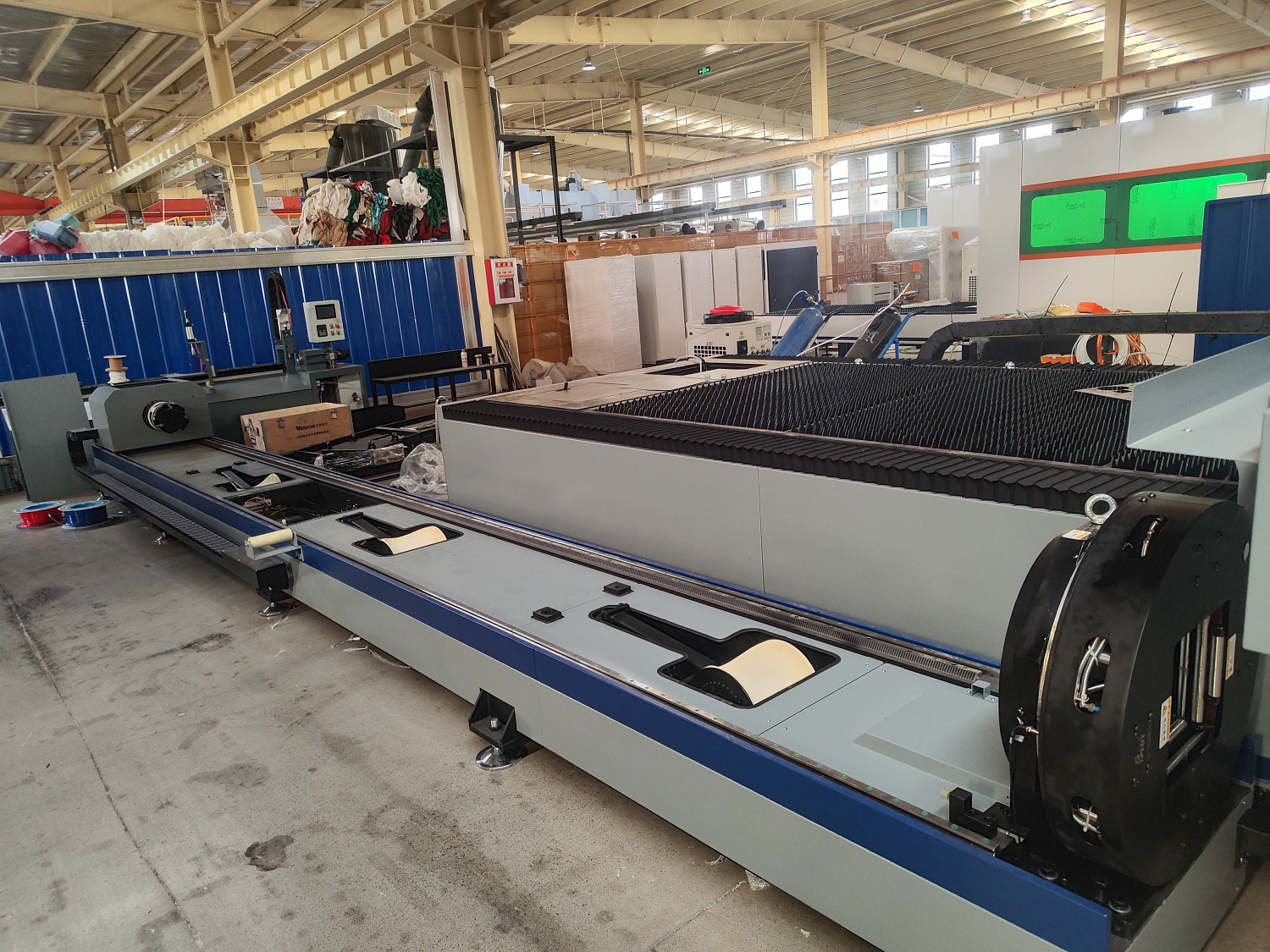 Аппарат лазерной резки листового металла и профильной трубы, 2 в 1 3000 W