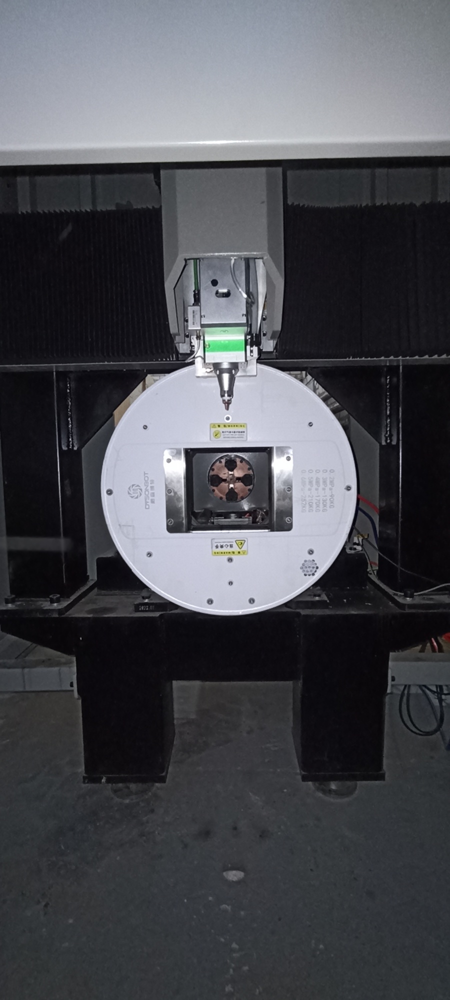 Лазерный труборез мощностью 1500 Вт, 6 метров